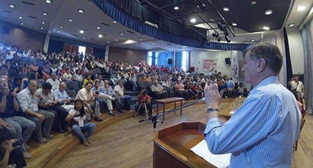 Binner encabez� un encuentro en La Rioja