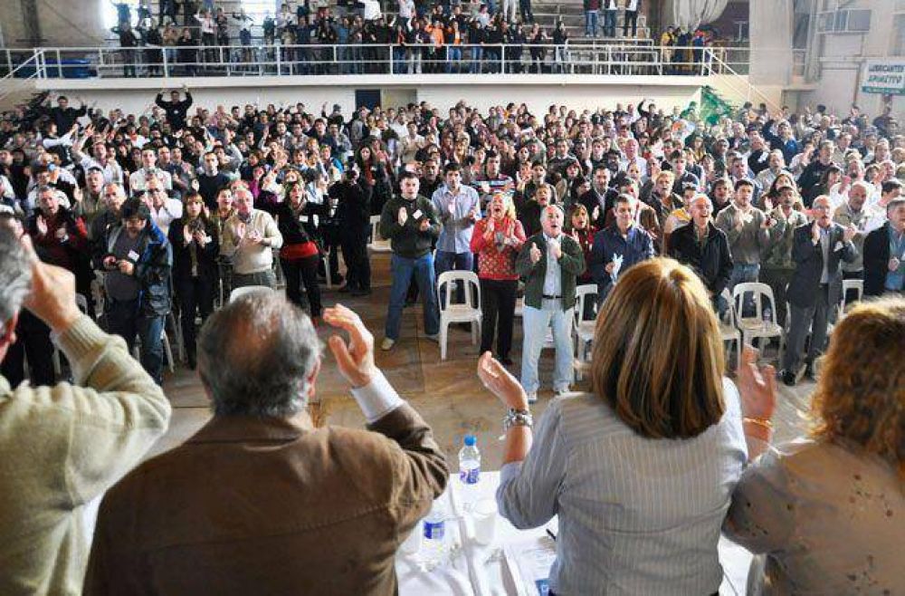 Jorge condiciona la ida al Congreso del PJ