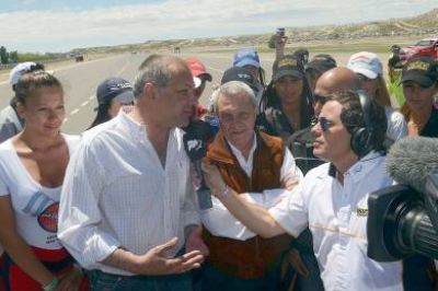 Buzzi destac� �el impacto fenomenal� de la fiesta del TC en el turismo de Chubut
