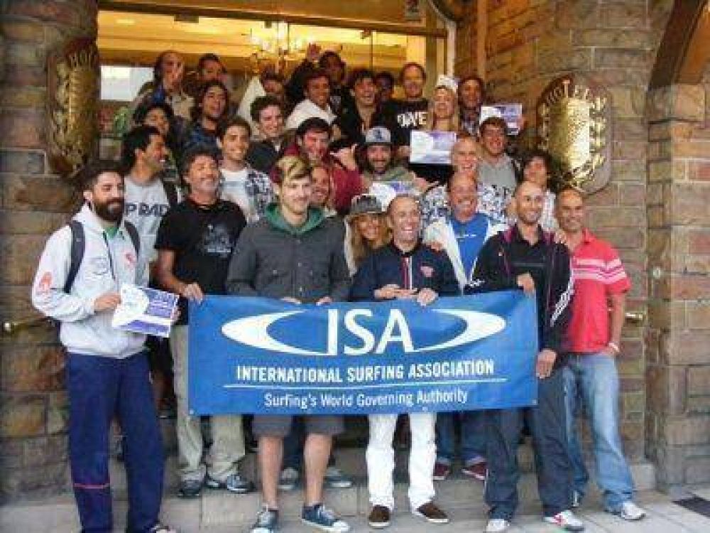 FINALIZ� EL CURSO DE LA INTERNATIONAL SURFING ASSOCIATION