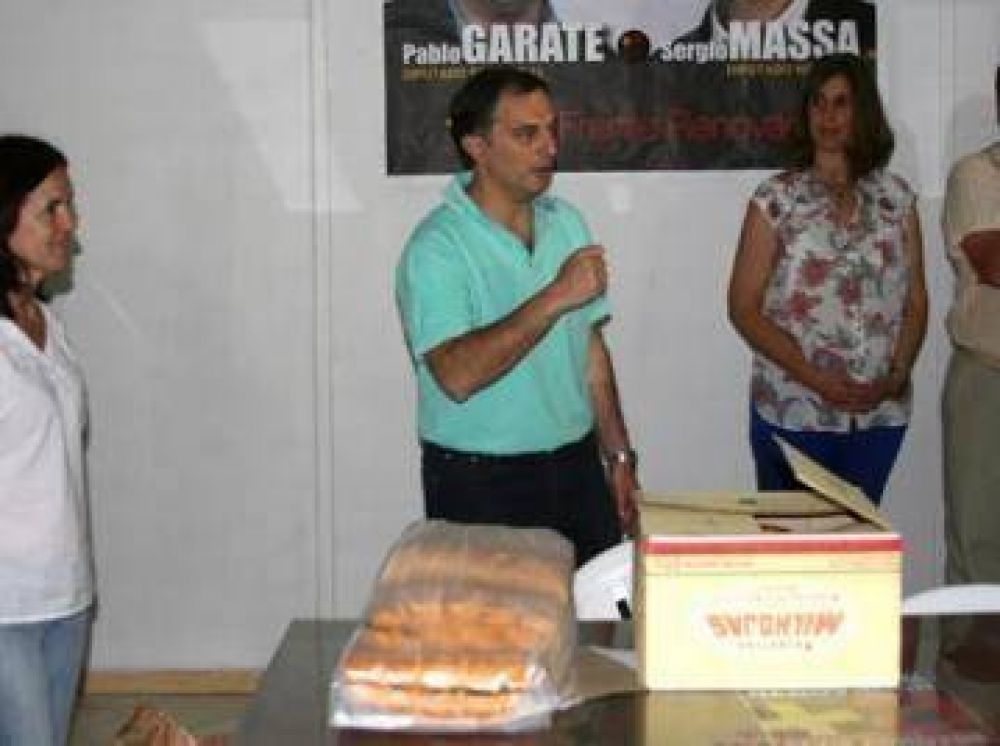 Reuni�n del FR con las formativas de Boca y Hurac�n