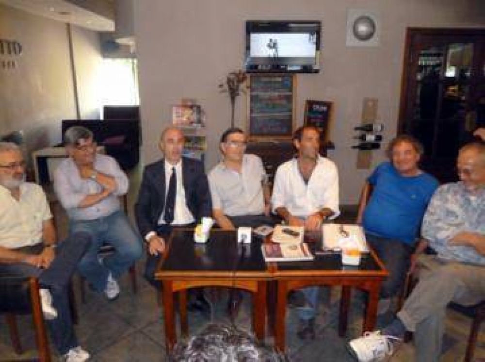 Una lista compite con el oficialismo por la conducci�n de Hurac�n