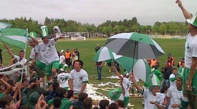 Un pueblo de Primera: Pac�fico de Cabildo, campe�n de la B