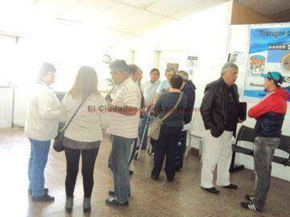 Las Heras: jubilados municipales luchan por mejoras salariales