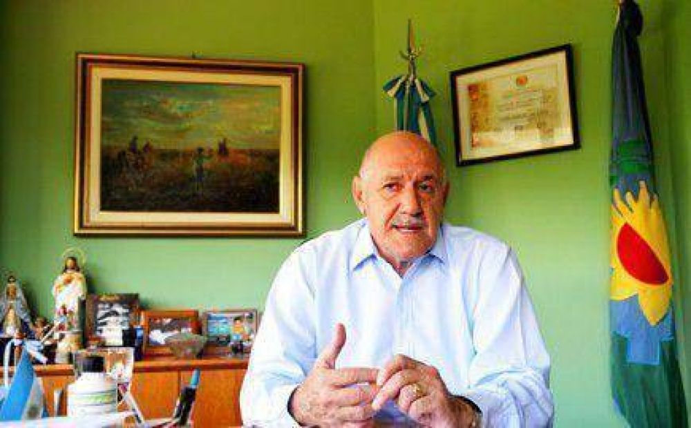 Acu�a: �Scioli est� a los tumbos, ni siquiera sabe lo que pasa en la Provincia�