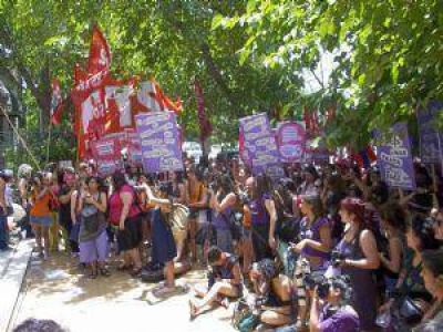 Legisladoras de la izquierda, unidas en la campa�a pro aborto