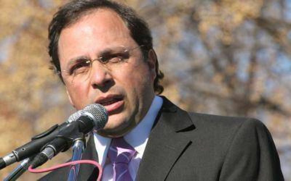 Seguridad: Giustozzi critic� a Capitanich y recomend� retomar un proyecto de Massa