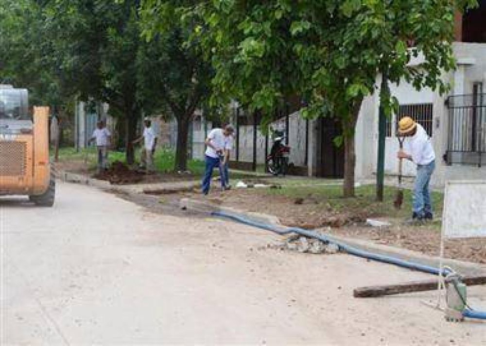 Avances en la obra de cloacas en barrio Luj�n