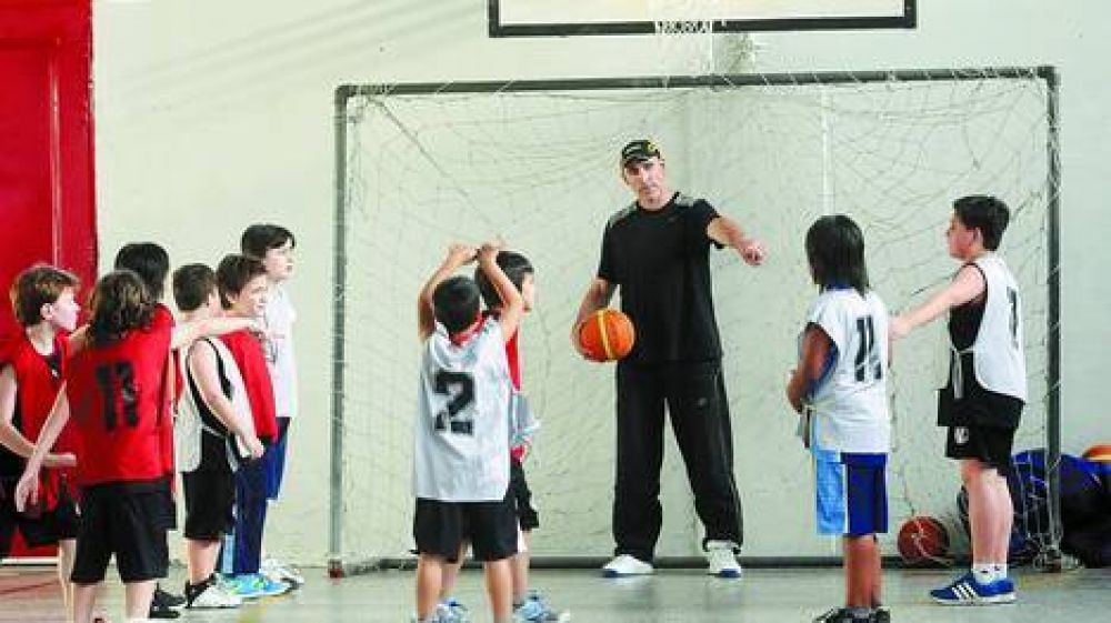 Por ley, buscan regularizar a m�s de 100 clubes de barrio