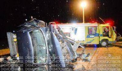 Siete personas heridas en choque frontal entre una camioneta y un auto en Ruta 7