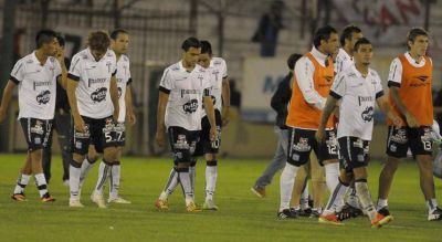Despu�s de la derrota de Talleres ante Hurac�n, Bazzi asumi� su culpa