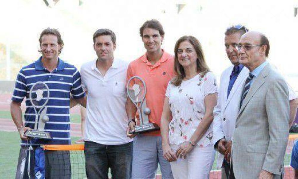 Alejo Paredes se desestres con buen tenis