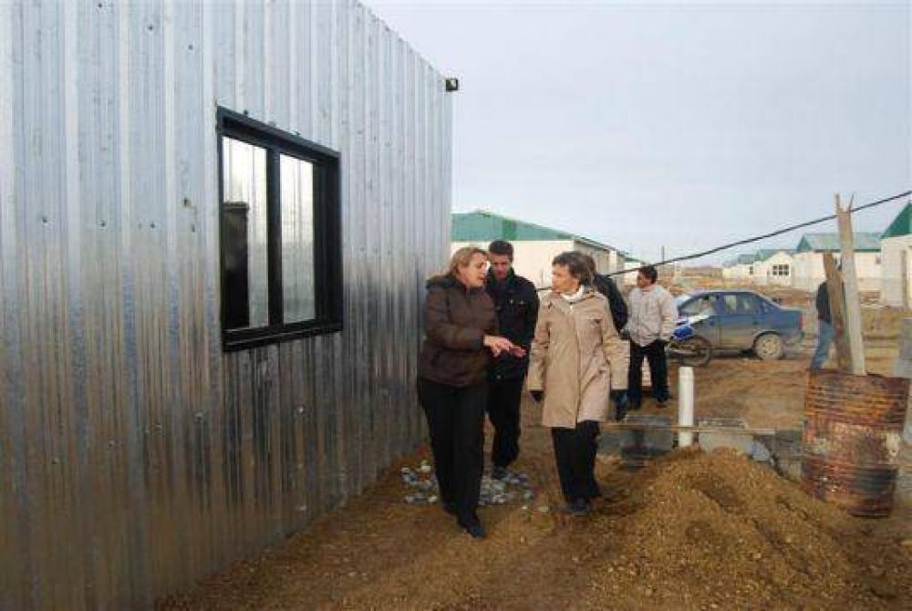 Gobierno anunci� que Naci�n comenz� a girar fondos destinados a la construcci�n de viviendas 