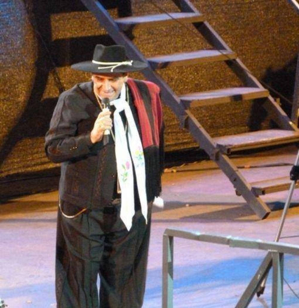 En el amanecer y con fiesta popular se apagaron las antorchas del Festival Nacional de la M�sica del Litoral