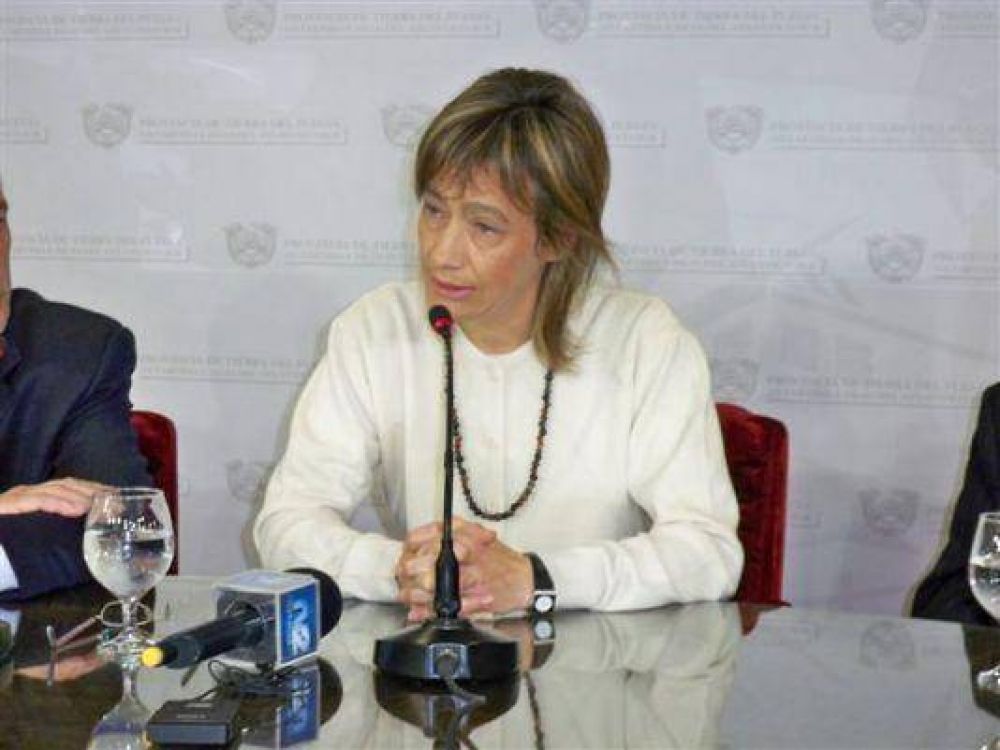 Fabiana R�os defendi� que "el polo tecnol�gico fueguino no compite con el pa�s"