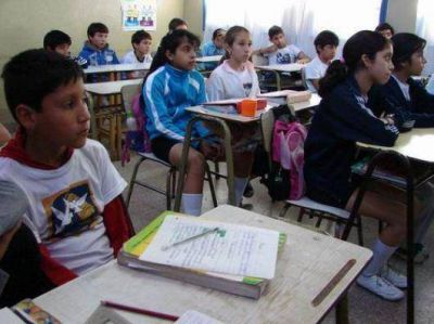 Insisten en retrasar el comienzo de las clases