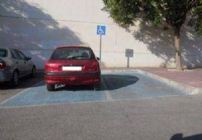 Crear�n estacionamientos s�lo para discapacitados