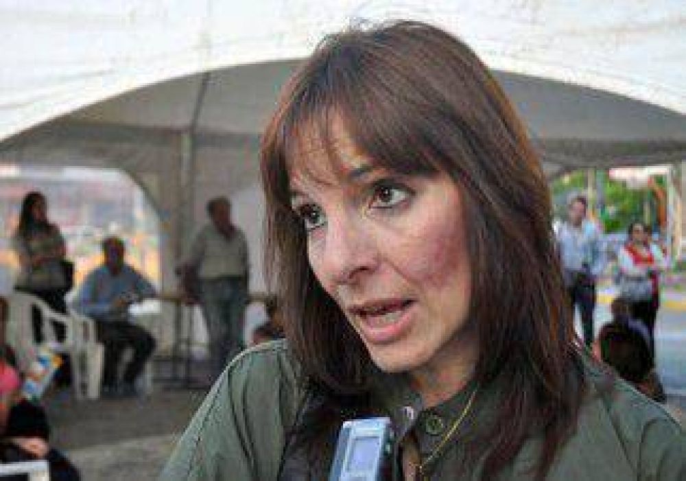 M�dicos rechazan el cobro de la licencia comercial 