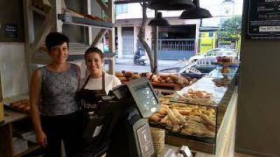 Baja el precio de la harina, pero el pan costar� igual