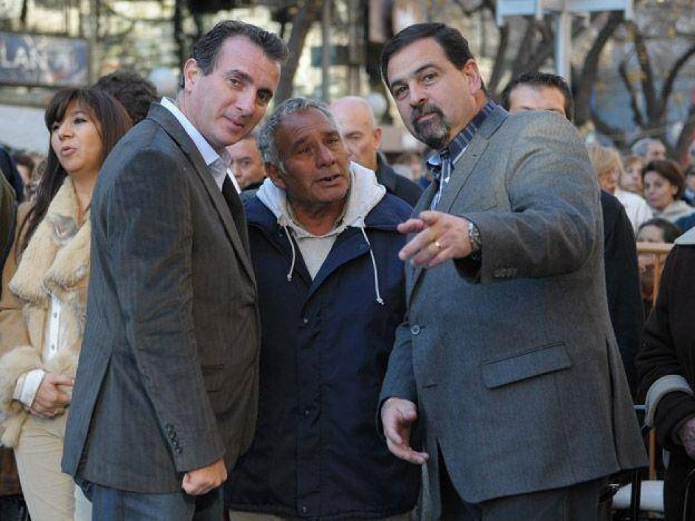 Carlos Ciurca pidi� una ley de sueldos y exigi� que el gobernador sea el que mejor gane en el Estado provincial