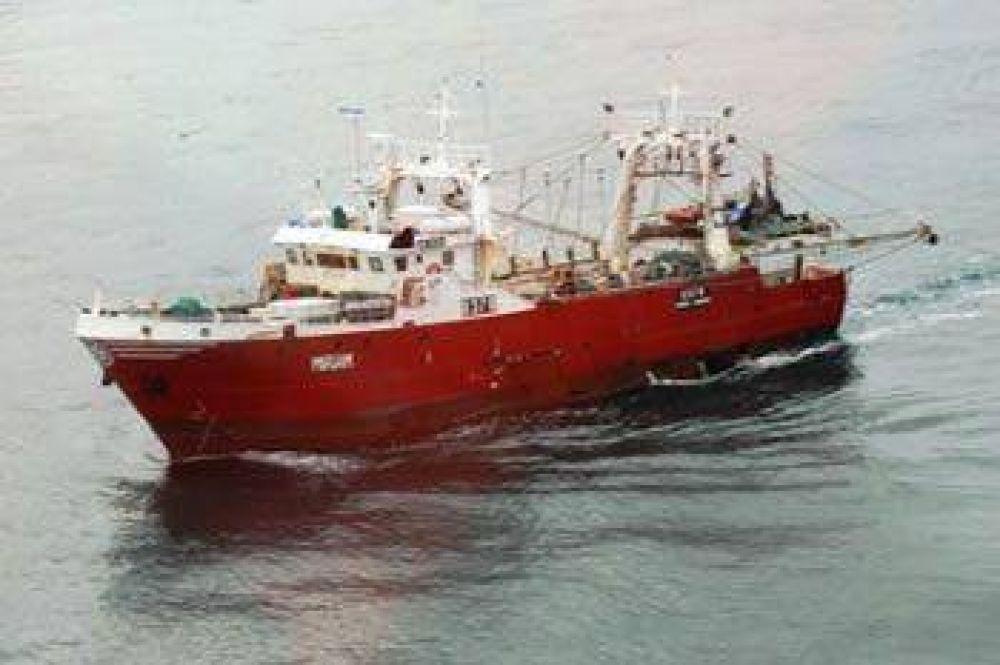 LOS BARCOS VUELVEN A PUERTO ANTE LA BAJA CAPTURA DE LANGOSTINO