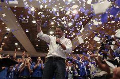 Hern�ndez se impone en Honduras, pero los Zelaya denuncian fraude