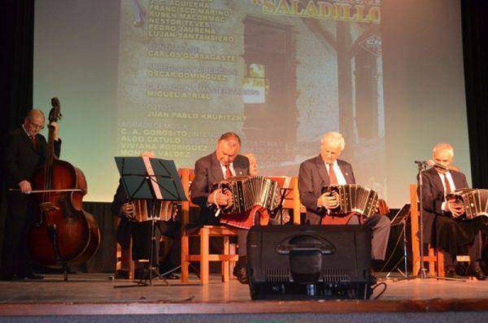 10 a�os y gran recital de la Agrupaci�n Bandoneones de Saladillo