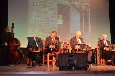10 a�os y gran recital de la Agrupaci�n Bandoneones de Saladillo