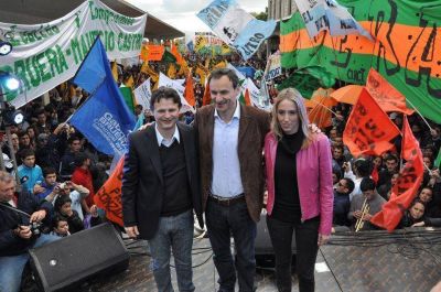 Para mantener el poder en el Concejo, Bruera negoci� el pase de Amendolara al massismo