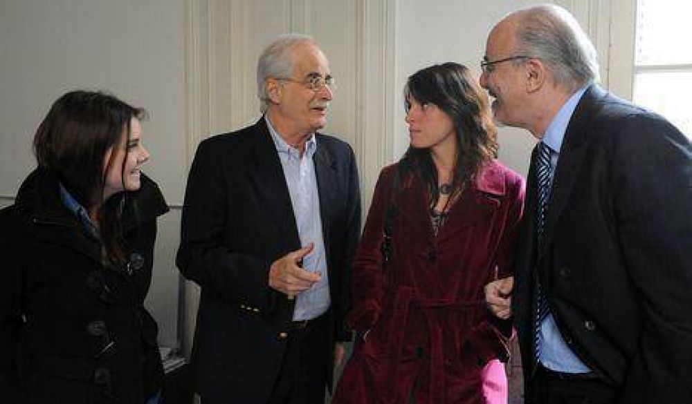 Tomada dio su apoyo a los nuevos legisladores
