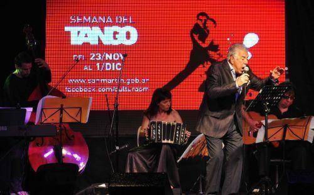 Ra�l Lavi� y Carla Algeri abrieron la Semana del Tango en San Mart�n