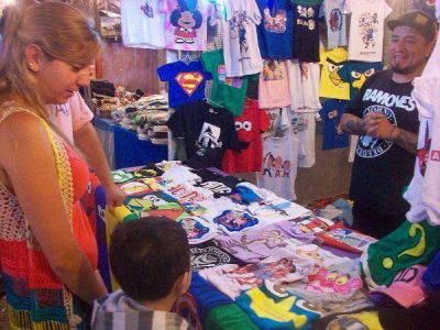 Almirante Brown: exitoso paso del paseo de compras por Calzada