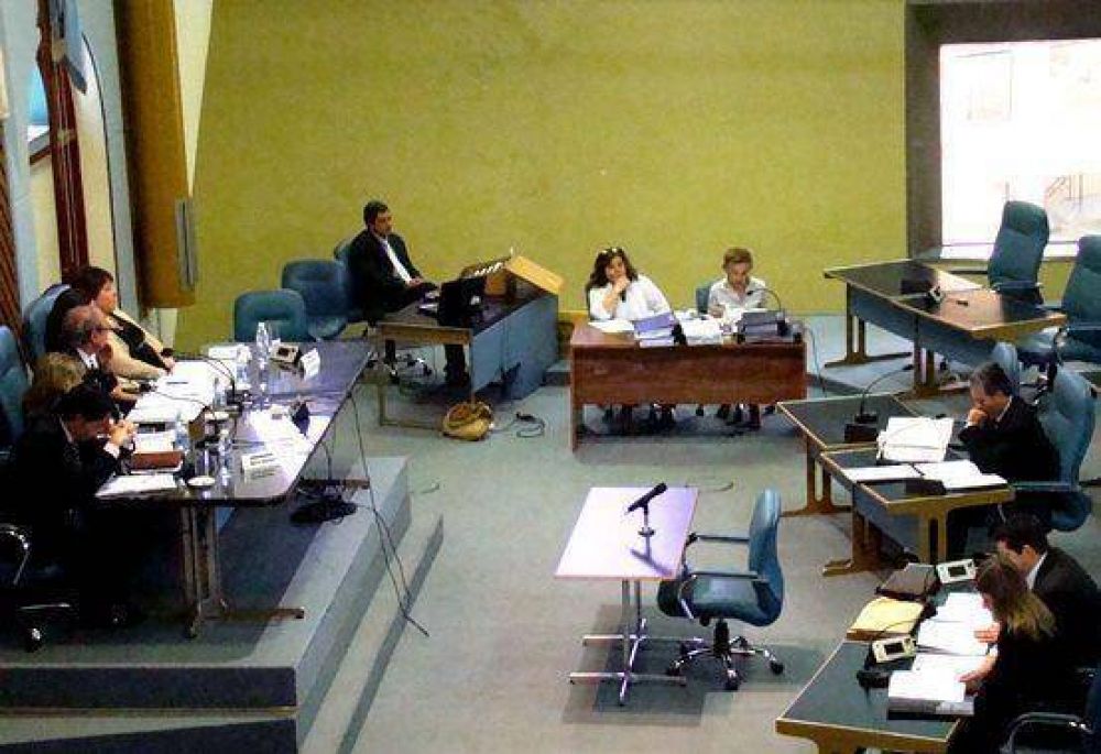 El jury no echar�a del cargo a Salinas