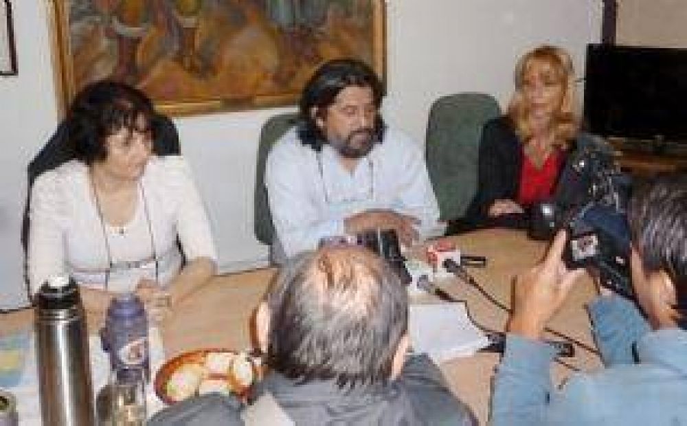 �Es una irresponsabilidad aprobar la reforma de los salarios docentes�