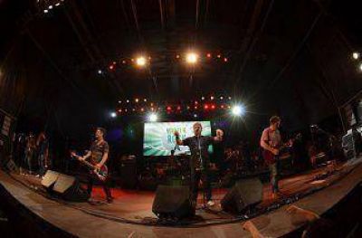 Los Pericos cerraron la �ltima noche del Varela Rock