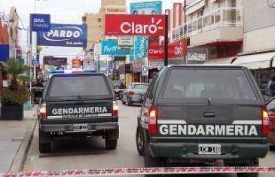 Tras el asesinato del polic�a, Gendarmer�a refuerza la seguridad en la ciudad