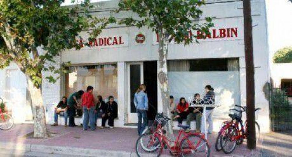 Encuentro de j�venes radicales en la ciudad de Salliquel�, entre s�bado y domingo