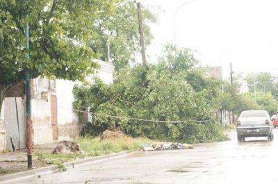 Fuertes tormentas afectaron Chivilcoy, Los Toldos y Lincoln 