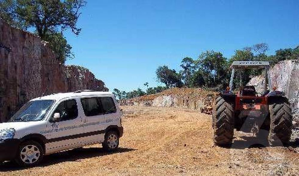 Destacan avances en la pavimentaci�n de la ruta 14