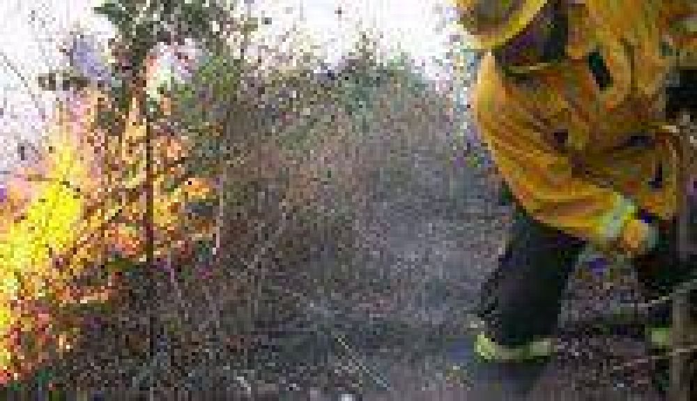 Aun quedan dos incendios forestales activos