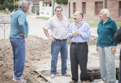 Inza recorri� las obras sobre calle Tiro Federal