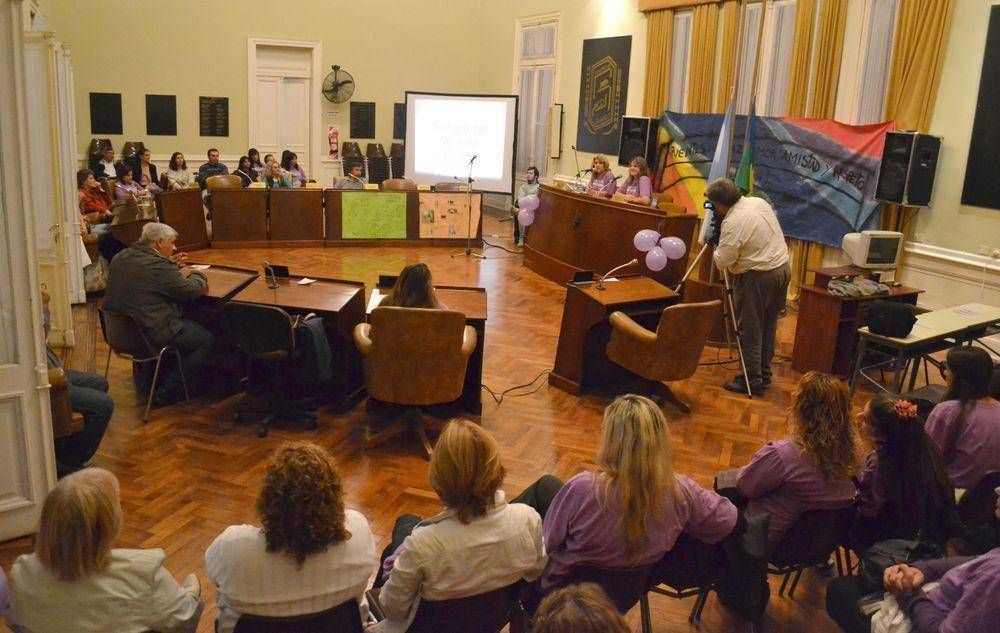 El Colectivo �No a las Violencias� estuvo presente en el Concejo Deliberante