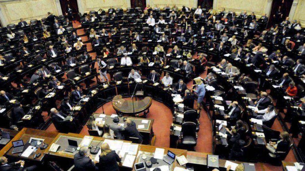 Titula Infobae: "Una denuncia de fraude traba la jura de tres senadores en Salta"