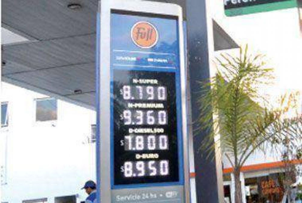 Los riojanos comenzaron a sentir la suba del combustible