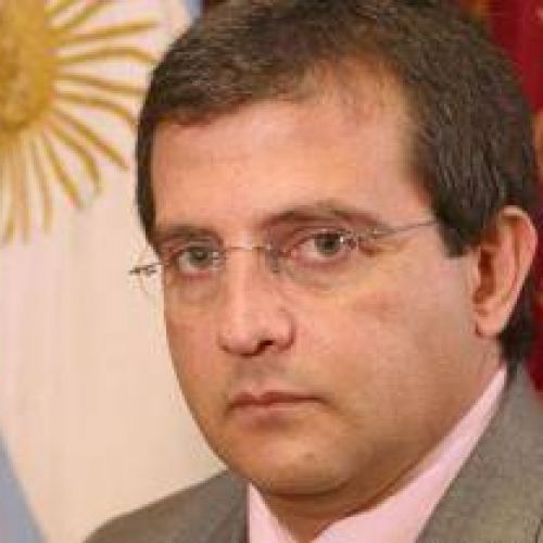Carlos Cisneros 